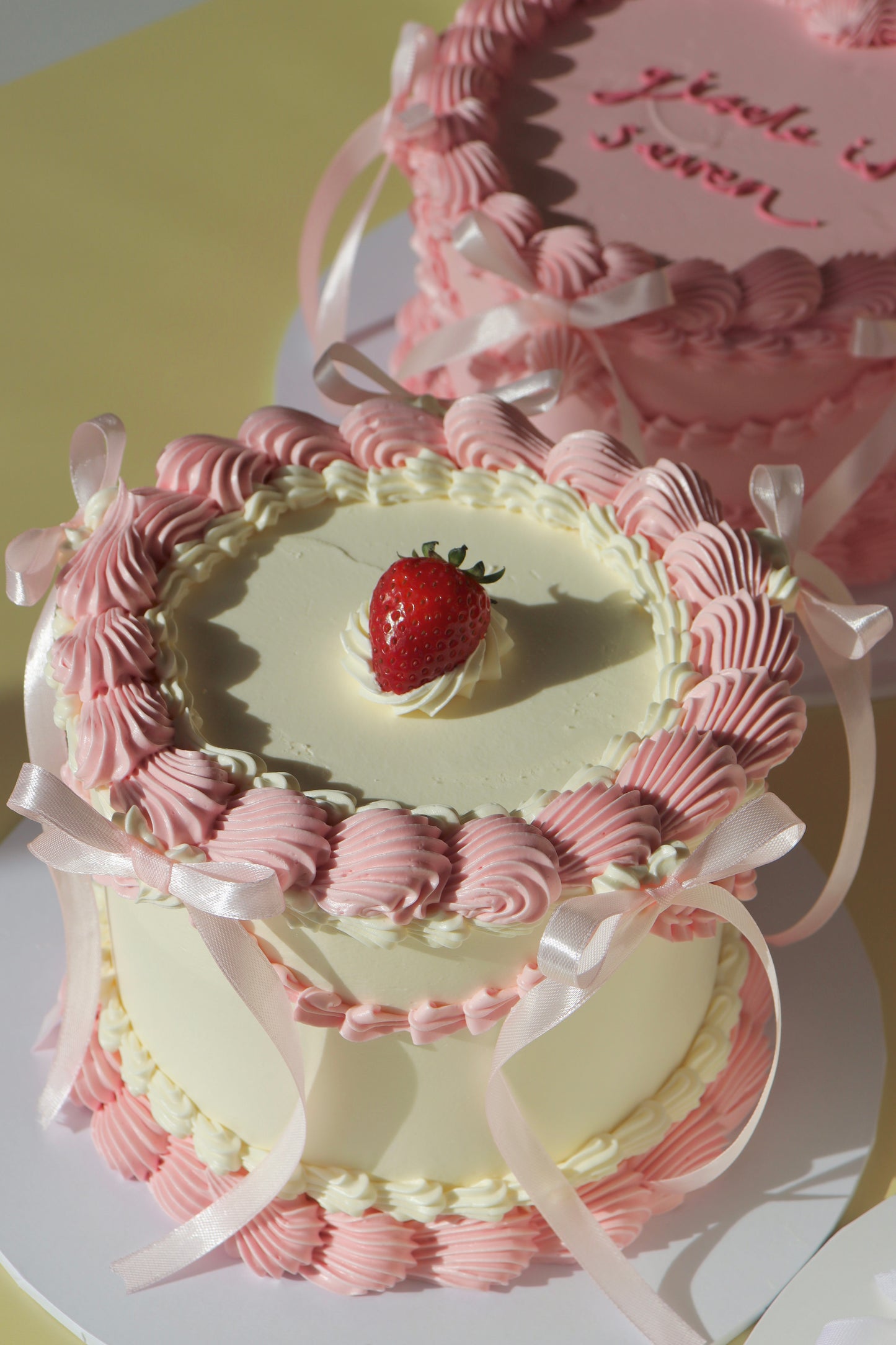 Retro Round Cake